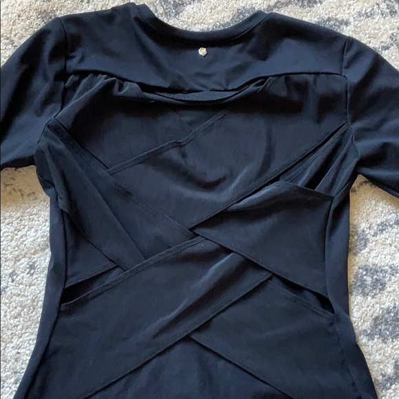 Fabletics Tops - Mesh back Fabletics Longsleeve Fabletics Tops - Mesh back Fabletics Longsleeve